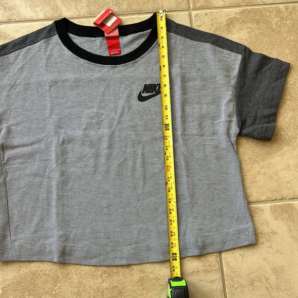 Nike Crew Rally Top - Picture 15 of 16